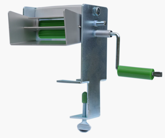Lee Hand Crank Pea Sheller Jr.